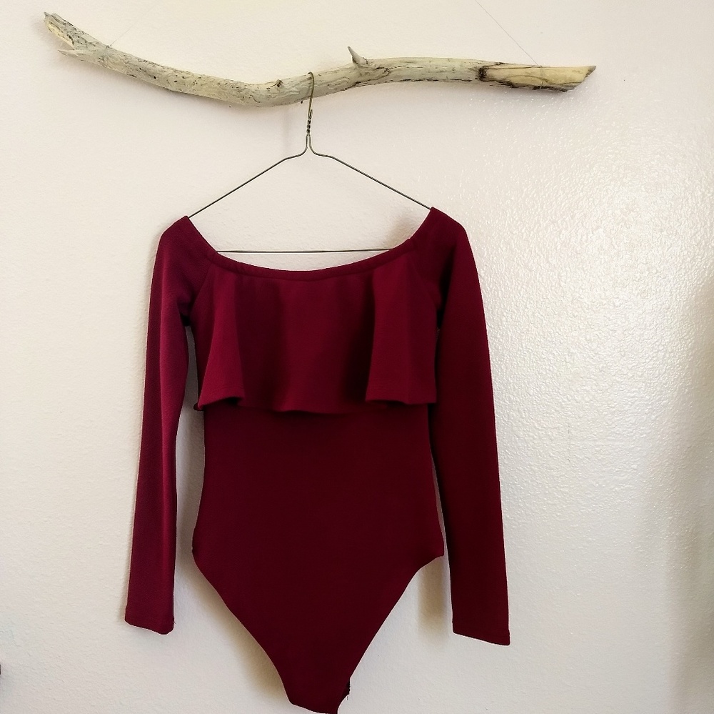 💛Maroon bodysuit